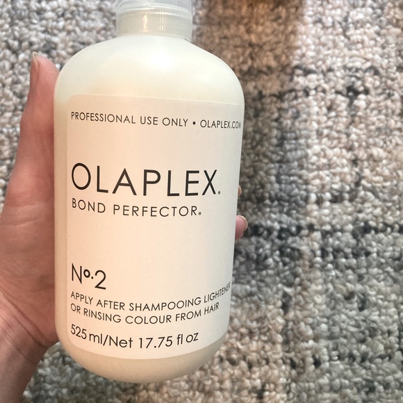 Salon Intro Kit: Brand new professional size Olaplex No.1 & No.2 (140 uses) - Picture 5 of 9